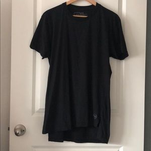 Black Y&R long tee